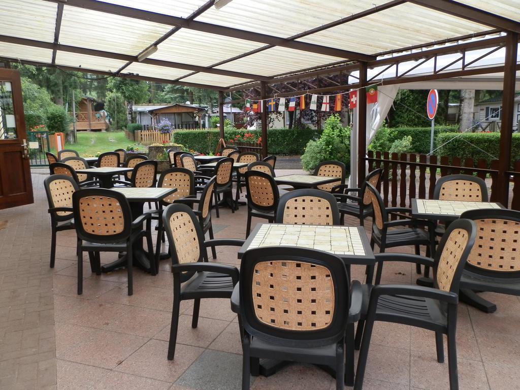 Camping Au Pays De Hanau Dossenheim-sur-Zinsel Exterior foto
